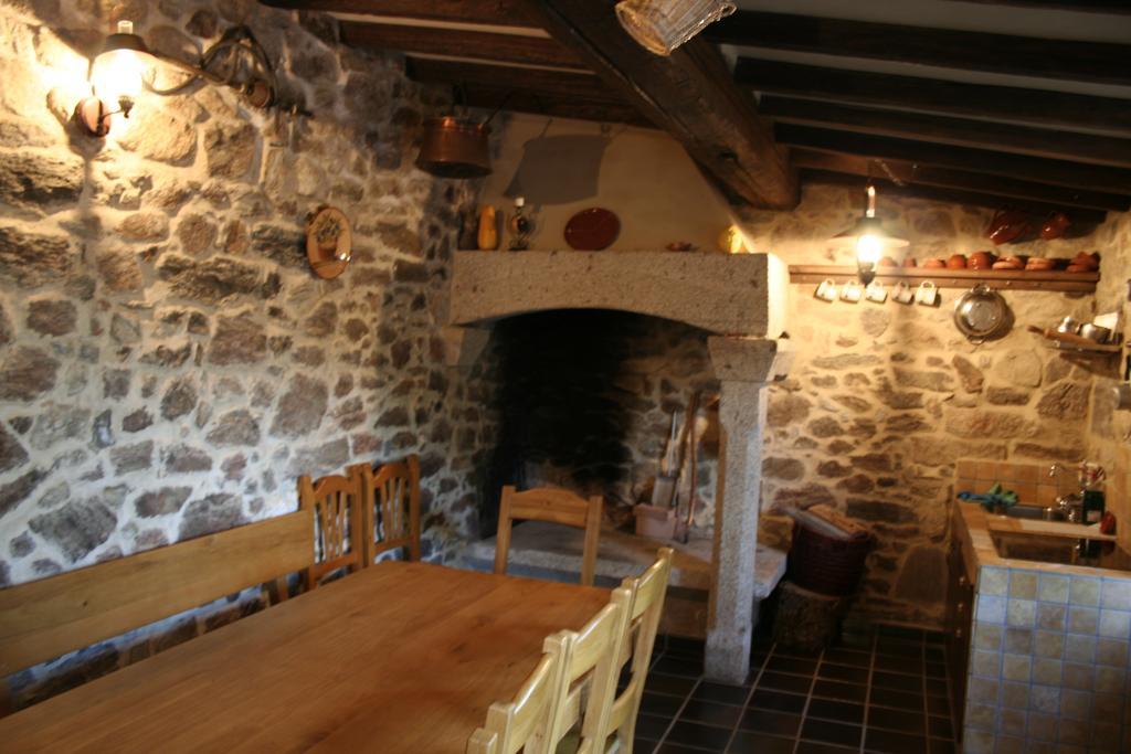 A Casa De Filomena Otel Boiro Oda fotoğraf